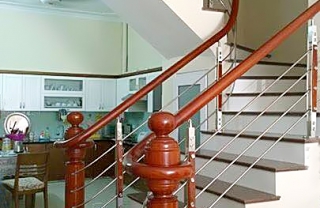 Cầu thang inox tay vịn gỗ MD04